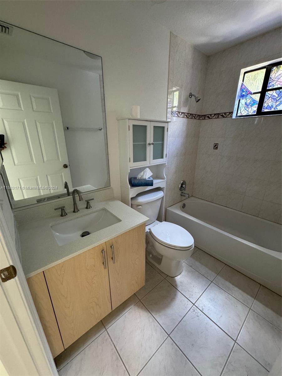 RIVERSIDE VILLAS AT - Residential Lease