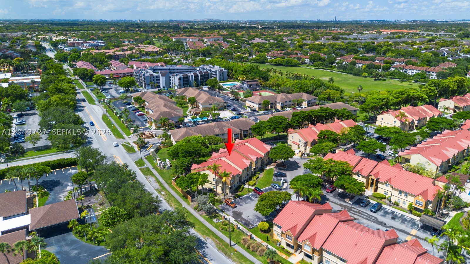 LA HACIENDA COUNTRY CLUB - Residential