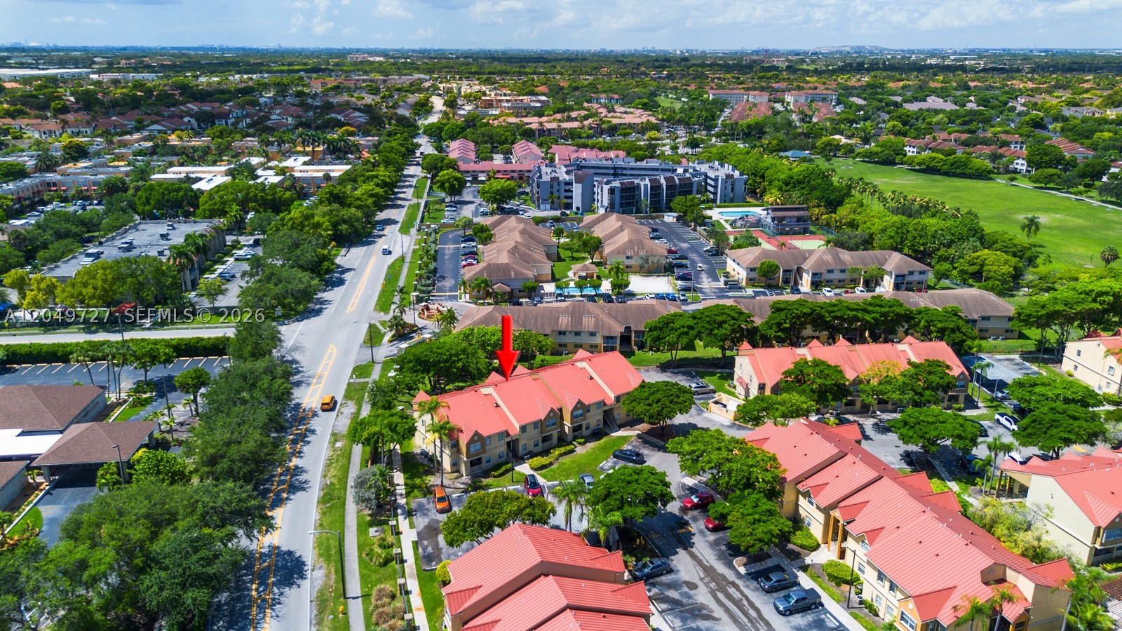 LA HACIENDA COUNTRY CLUB - Residential