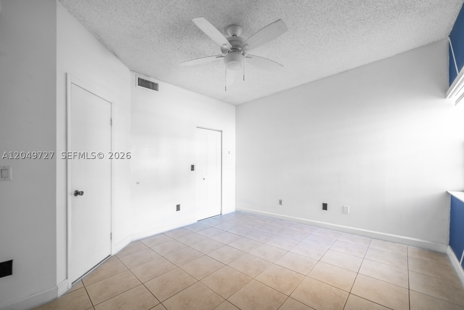 LA HACIENDA COUNTRY CLUB - Residential