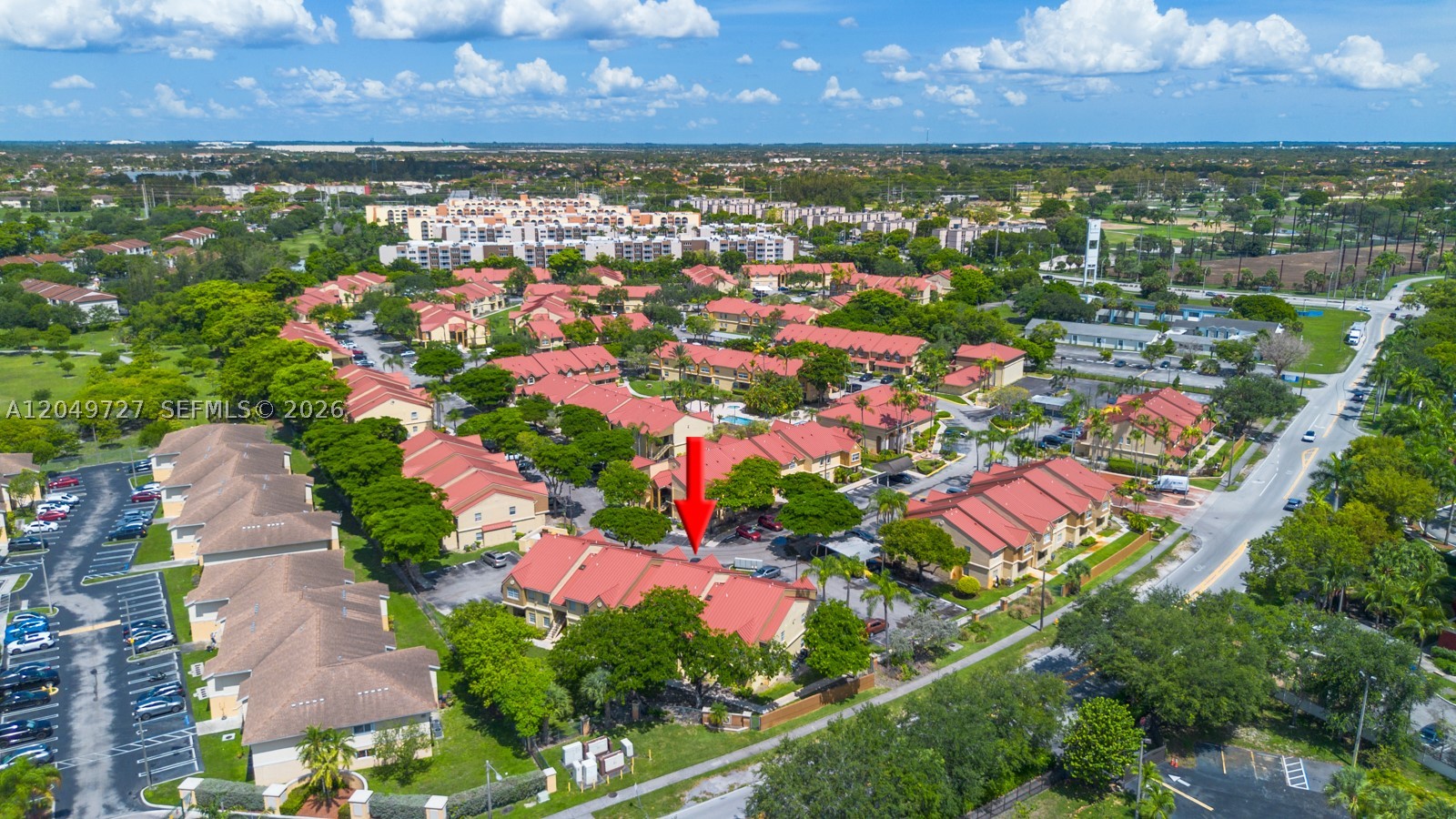 LA HACIENDA COUNTRY CLUB - Residential
