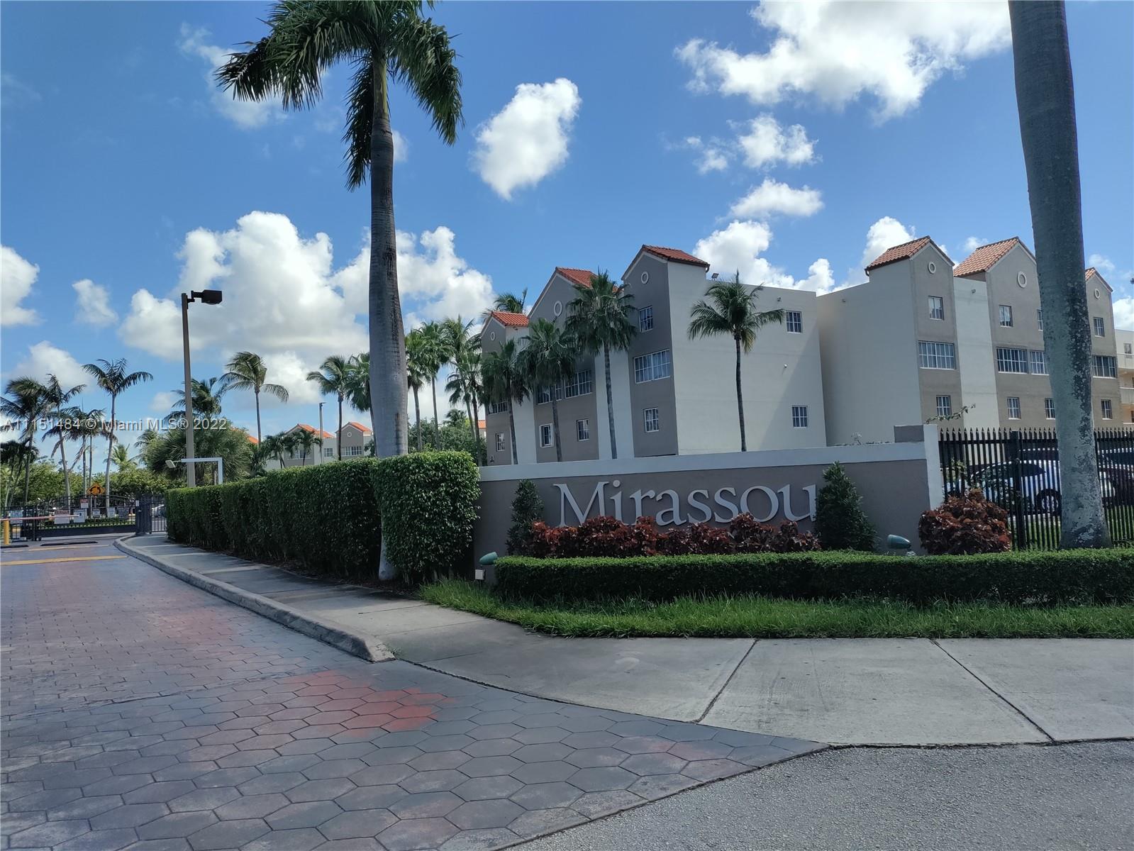 LOCATION LOCATION  1st floor unit. close to major highways, shopping centers. Lots of amenities Clubhouse, pool, gym, tennis courts. Private security gated community. NO RENTAL RESTRICTIONS. 25% DOWN PAYMENT, BUILDING DOES NOT HAVE RESERVES. PLEASE READ BROKER REMARKS