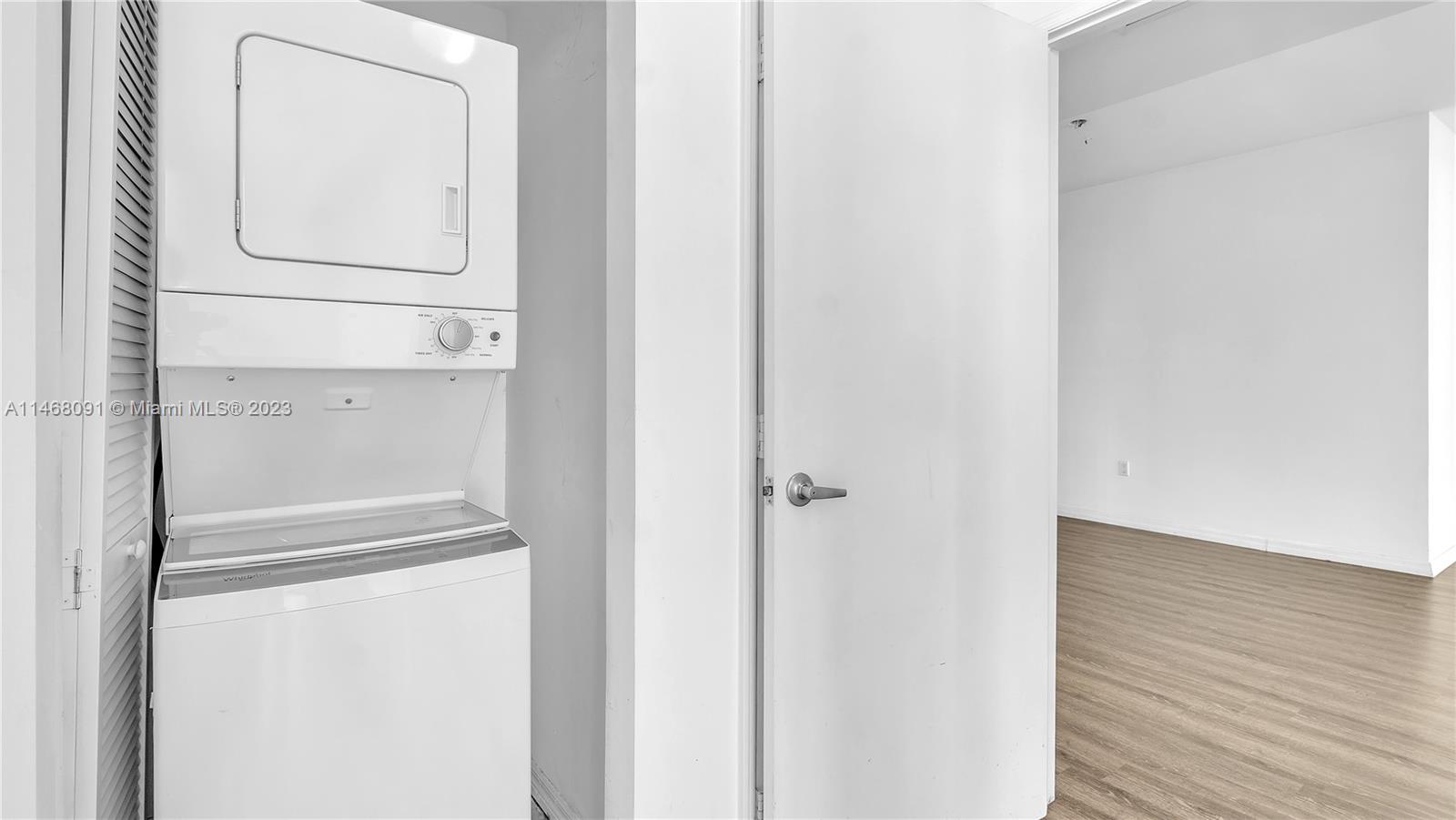 THE PLAZA 851 BRICKELL CO - Residential Lease
