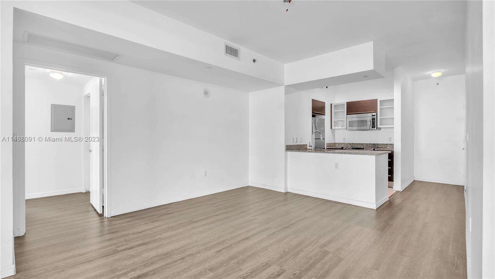THE PLAZA 851 BRICKELL CO - Residential Lease