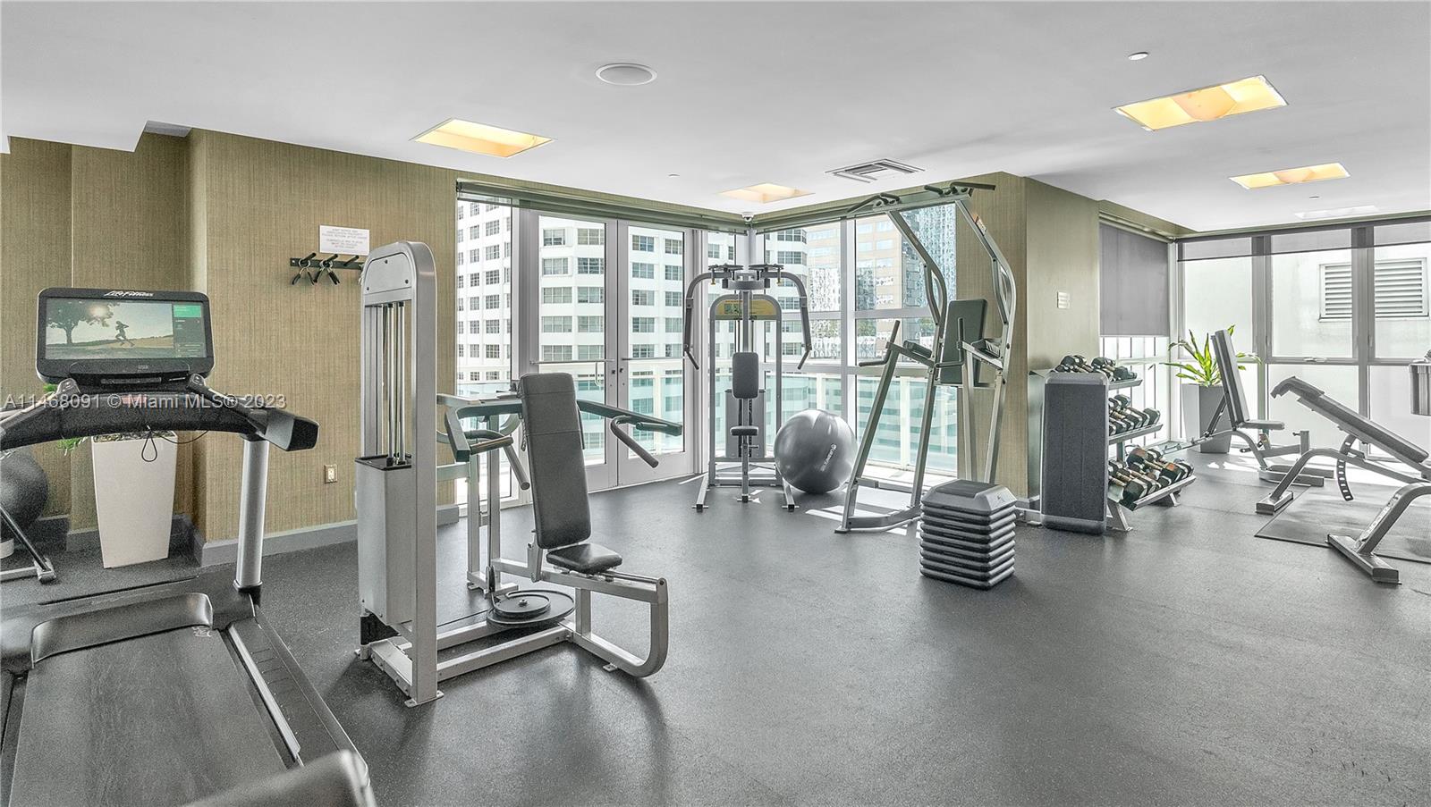 THE PLAZA 851 BRICKELL CO - Residential Lease