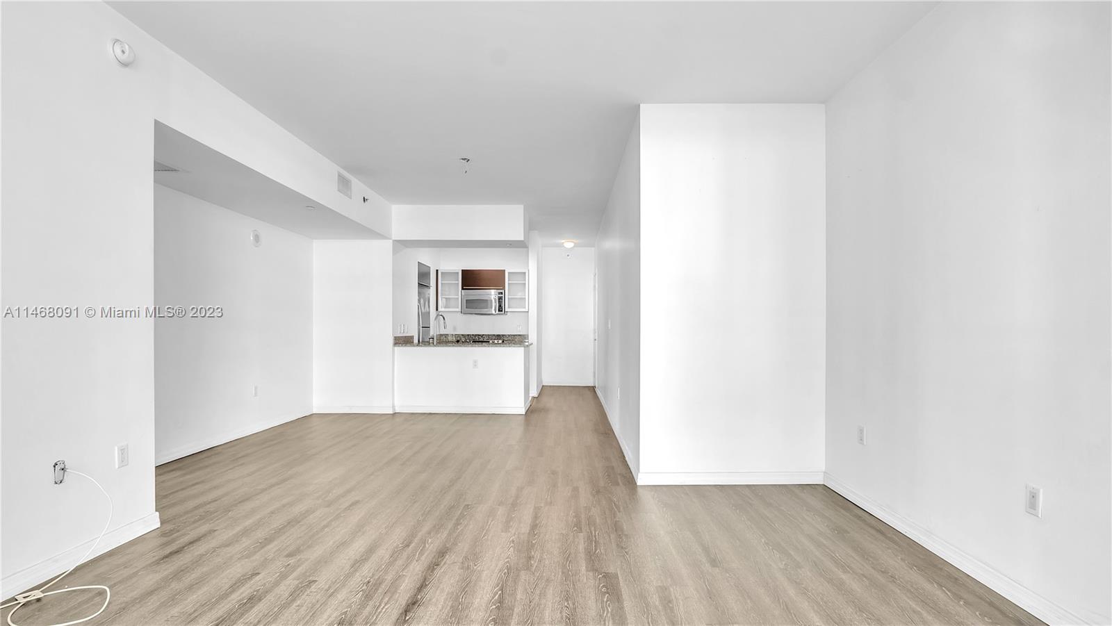 THE PLAZA 851 BRICKELL CO - Residential Lease
