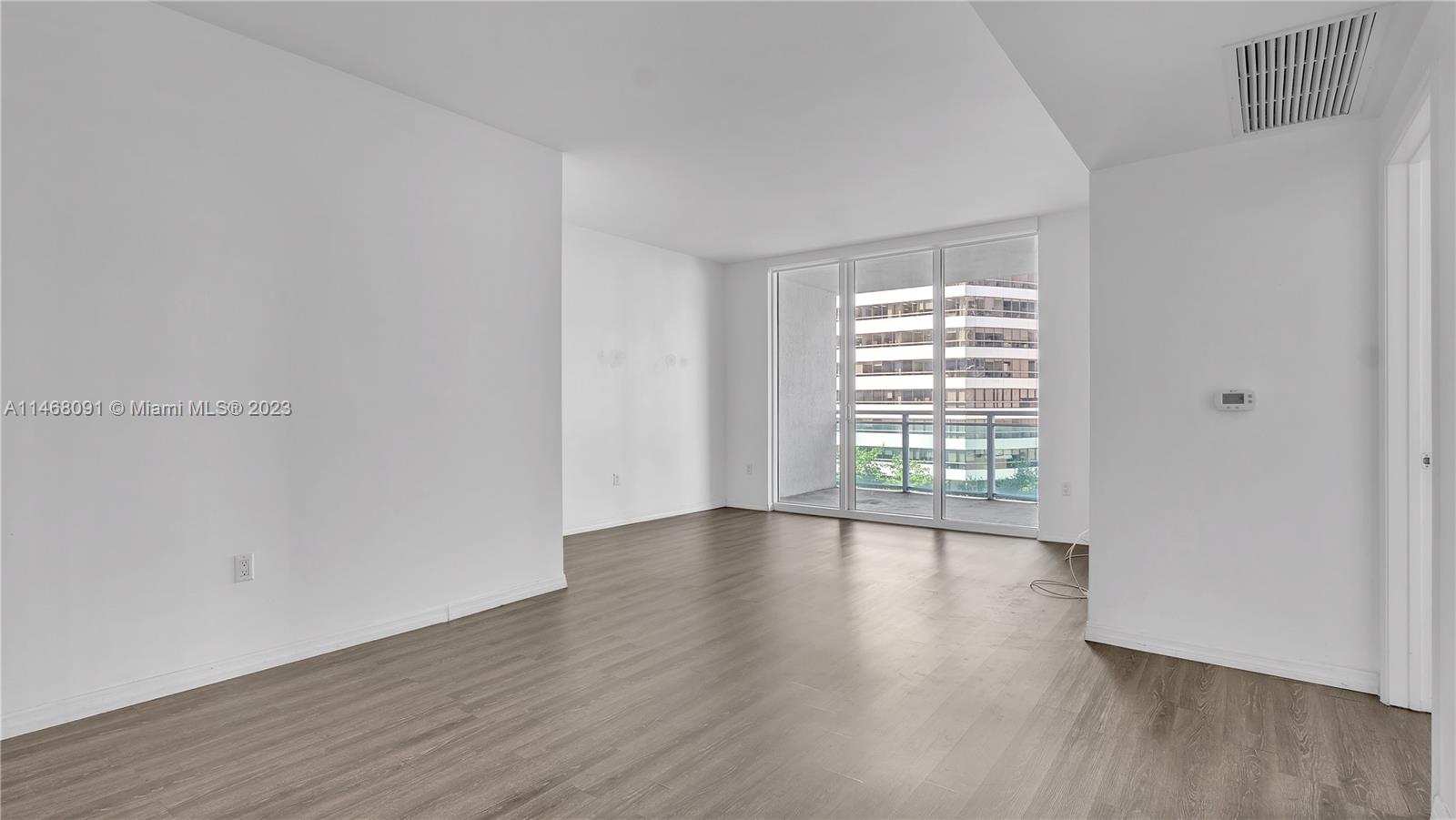 THE PLAZA 851 BRICKELL CO - Residential Lease