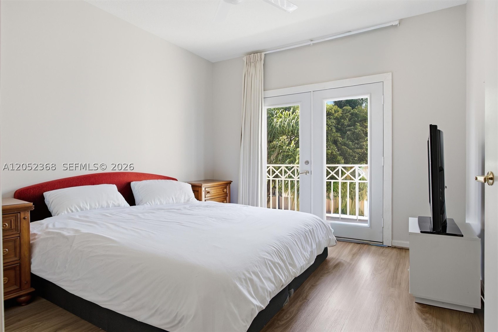 ISLAND WAY - Residential