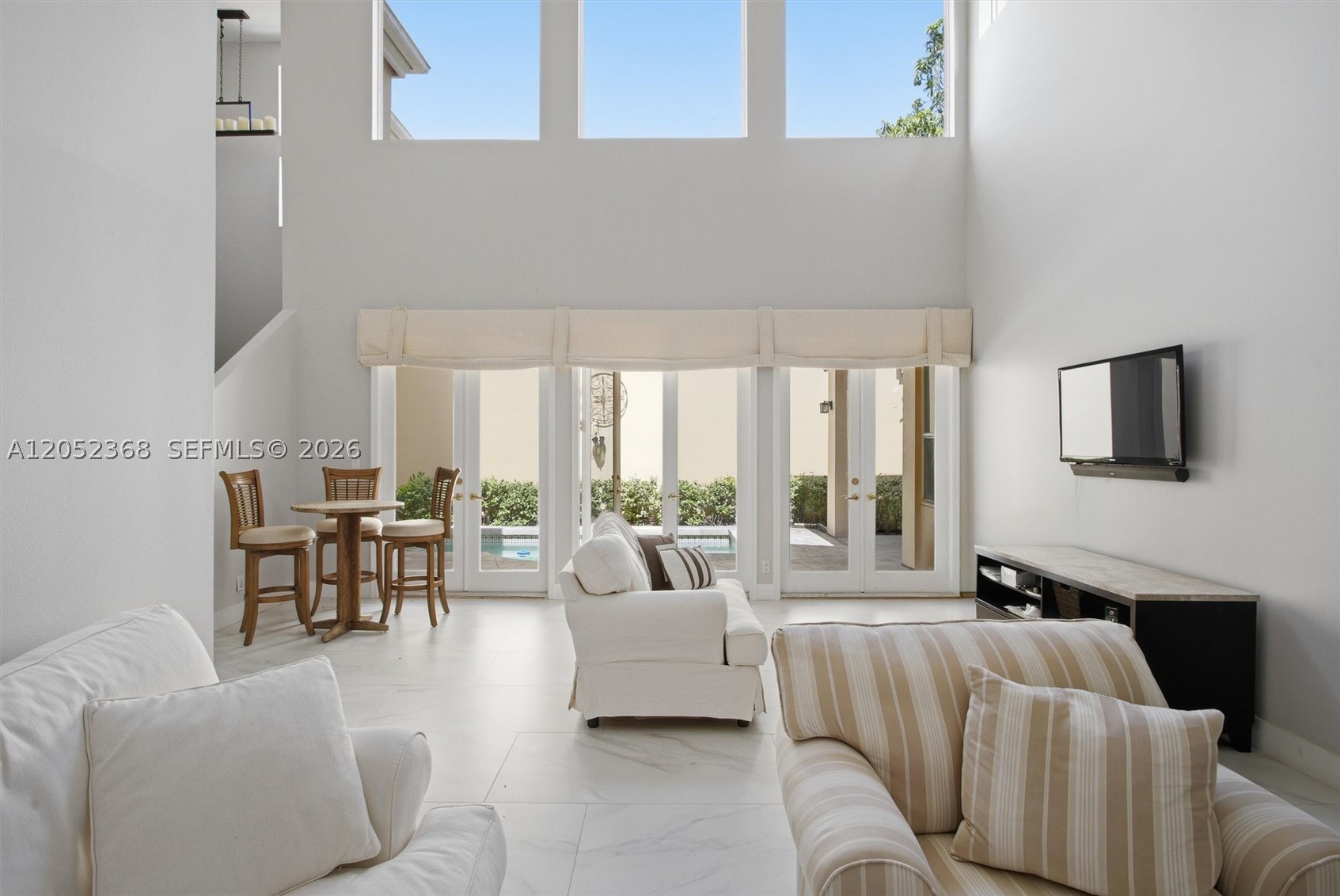 ISLAND WAY - Residential