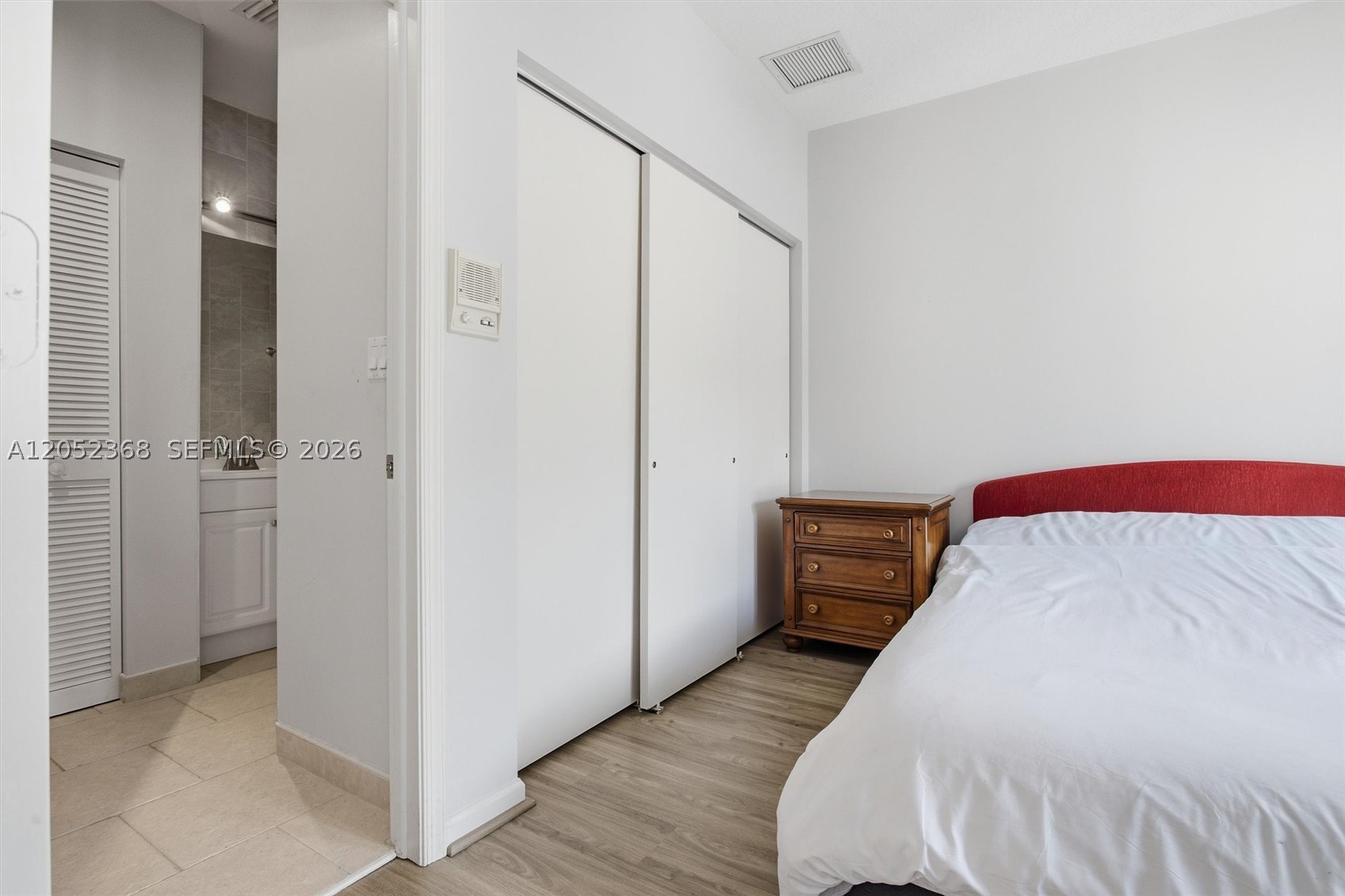 ISLAND WAY - Residential
