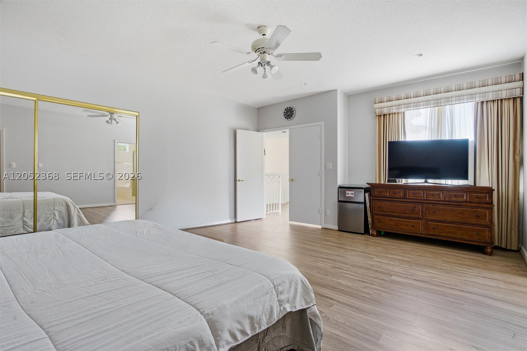 ISLAND WAY - Residential