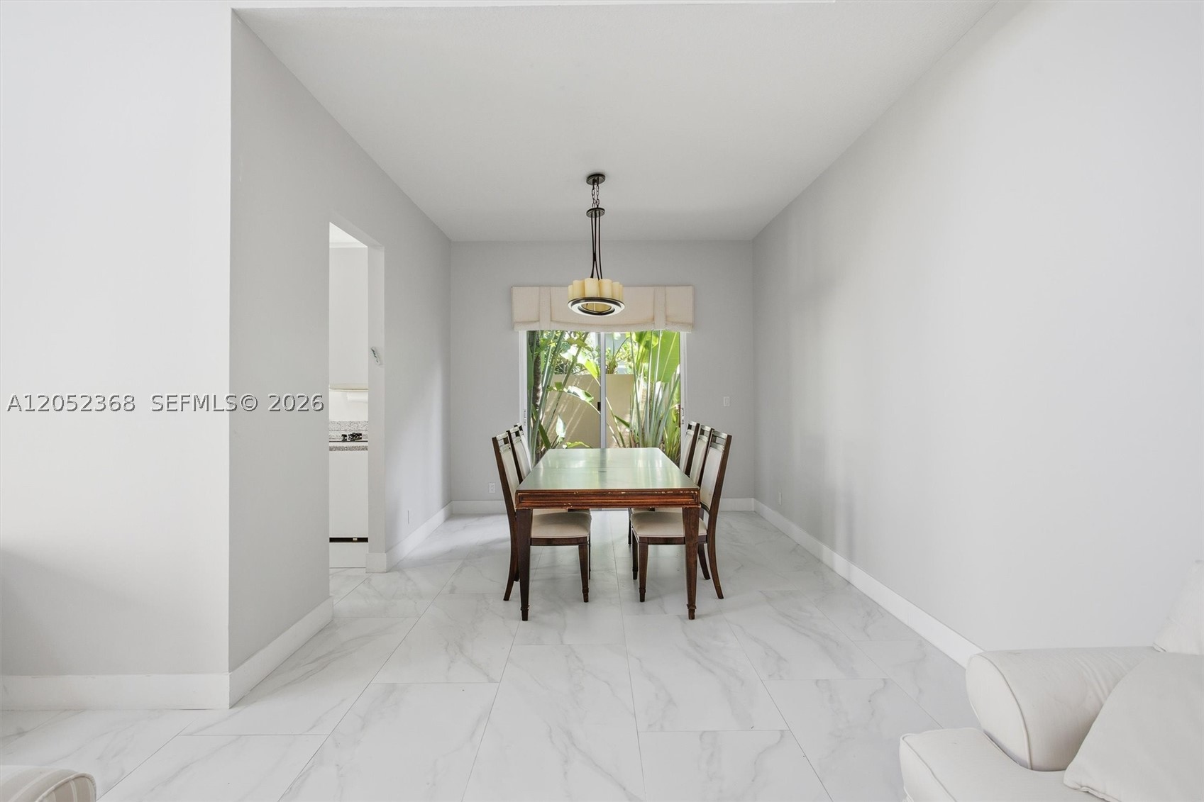 ISLAND WAY - Residential