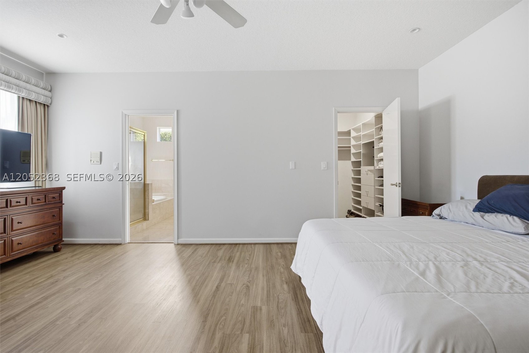 ISLAND WAY - Residential