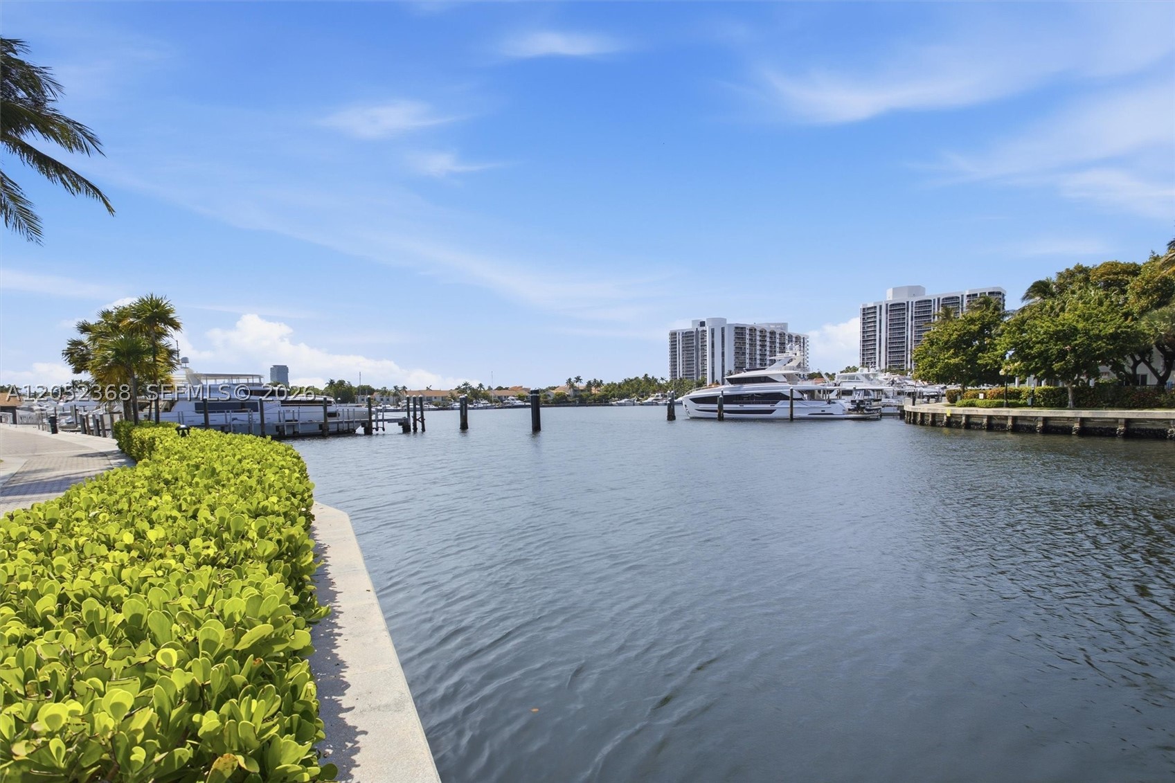 ISLAND WAY - Residential