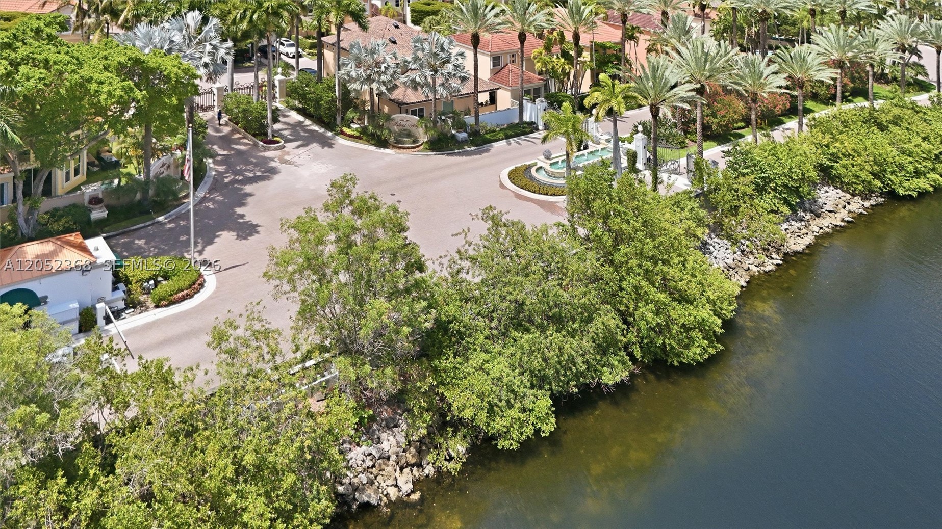 ISLAND WAY - Residential