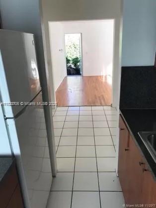 BASE01 CONDO - Residential Lease