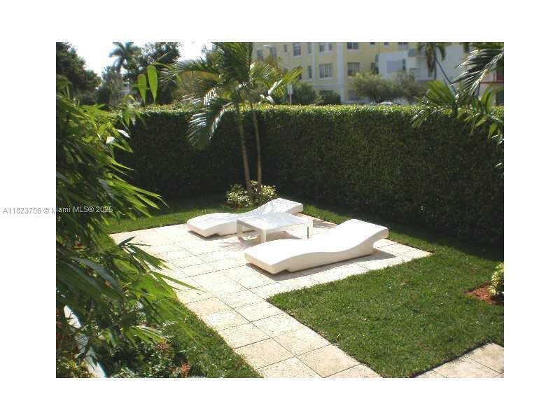 BASE01 CONDO - Residential Lease