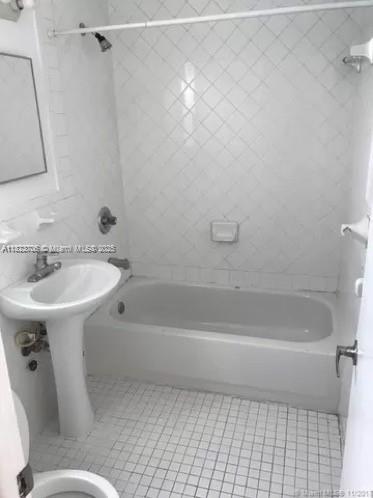 BASE01 CONDO - Residential Lease