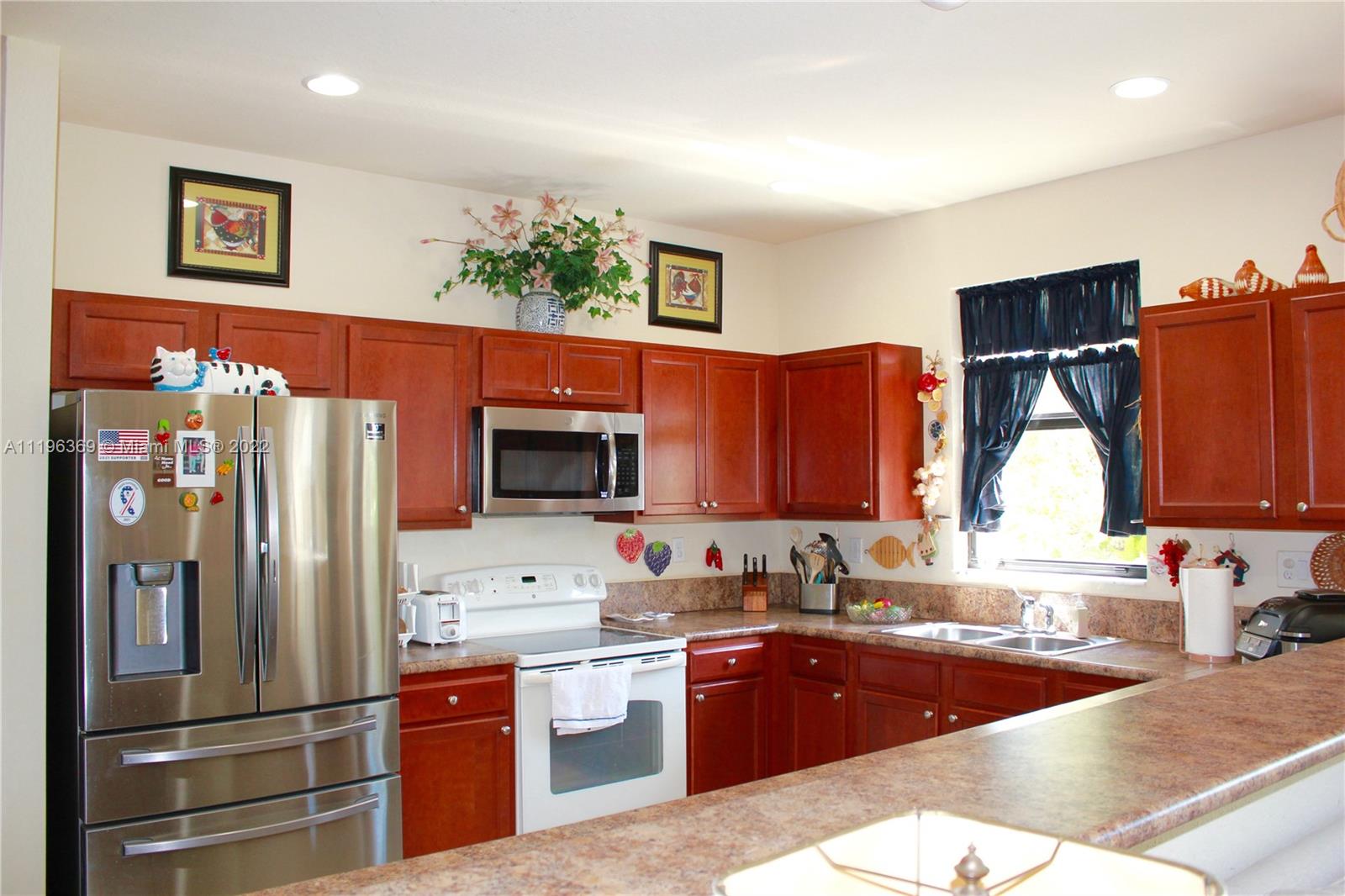 ENCLAVE AT BLACK POINT MA - Residential