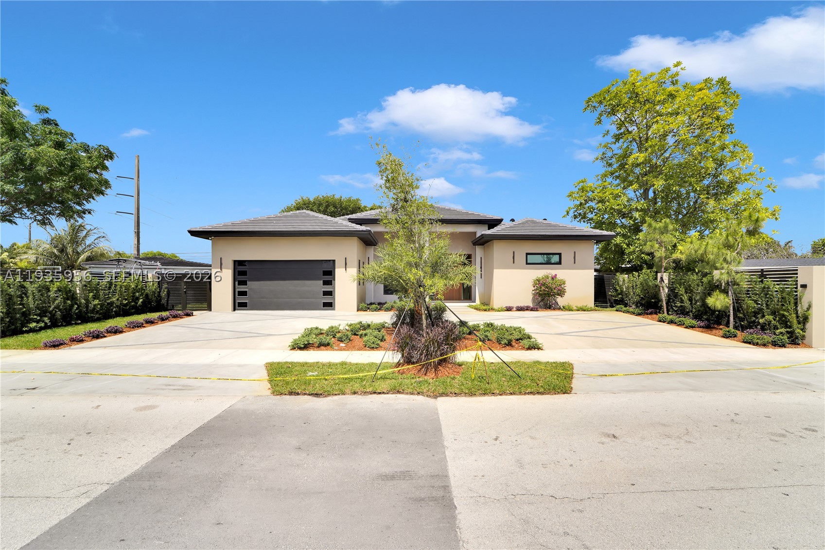 BREEZEVIEW MANORS - Residential
