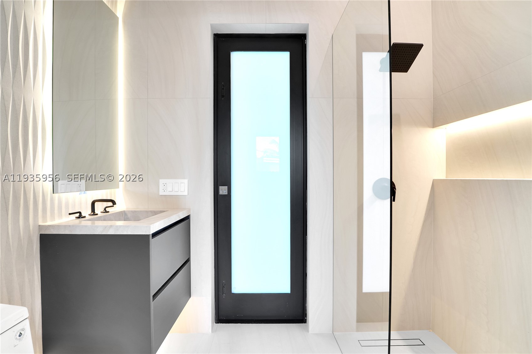 BREEZEVIEW MANORS - Residential