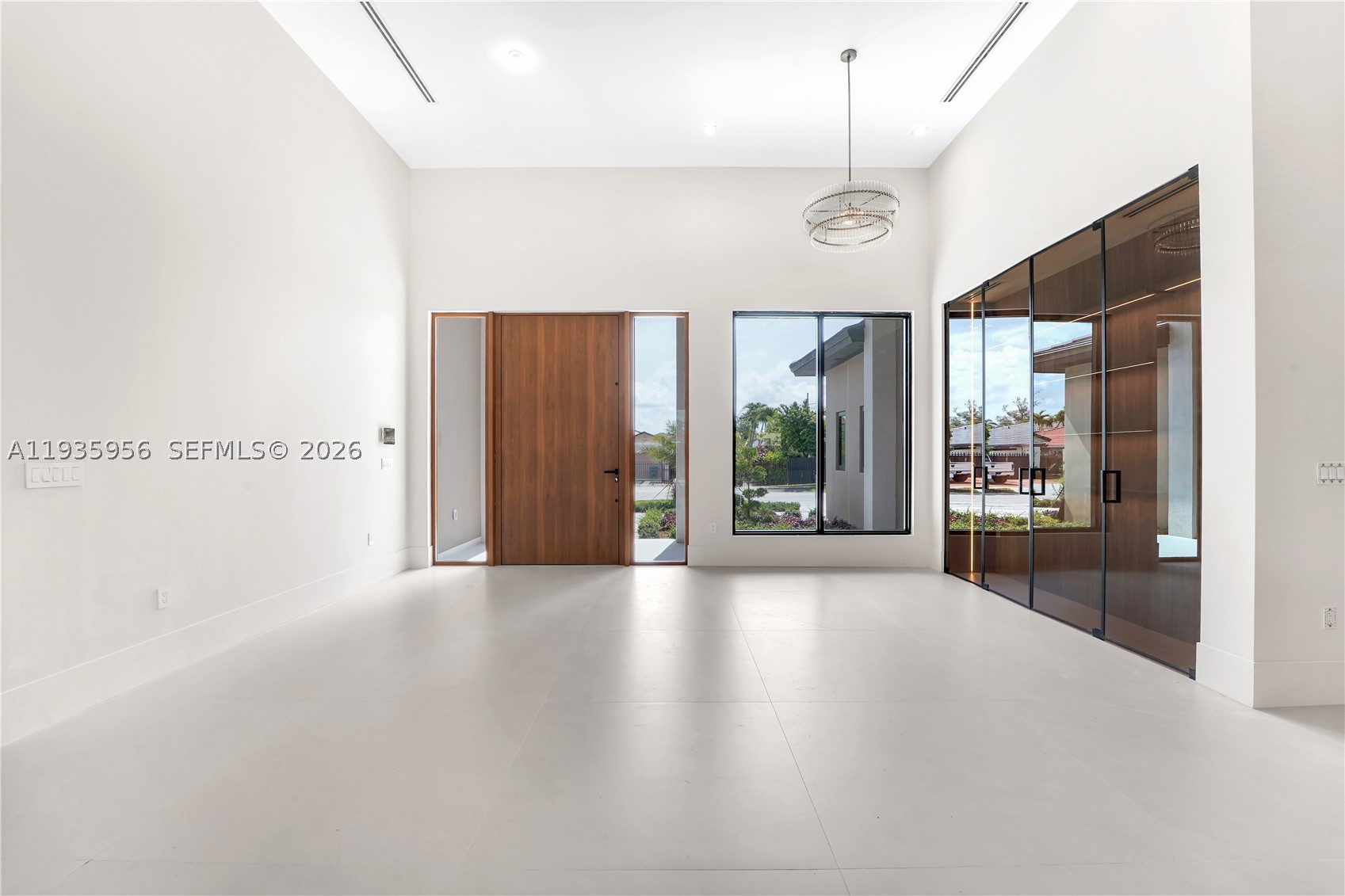 BREEZEVIEW MANORS - Residential