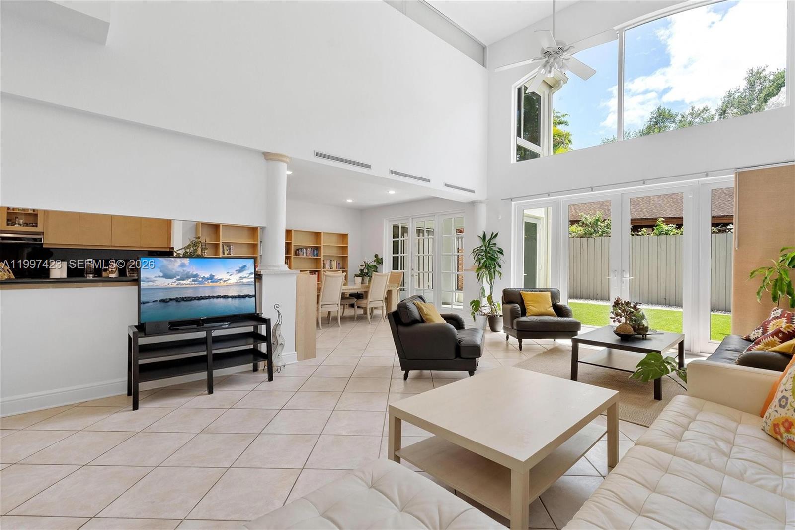 SWAN LAKE - Residential
