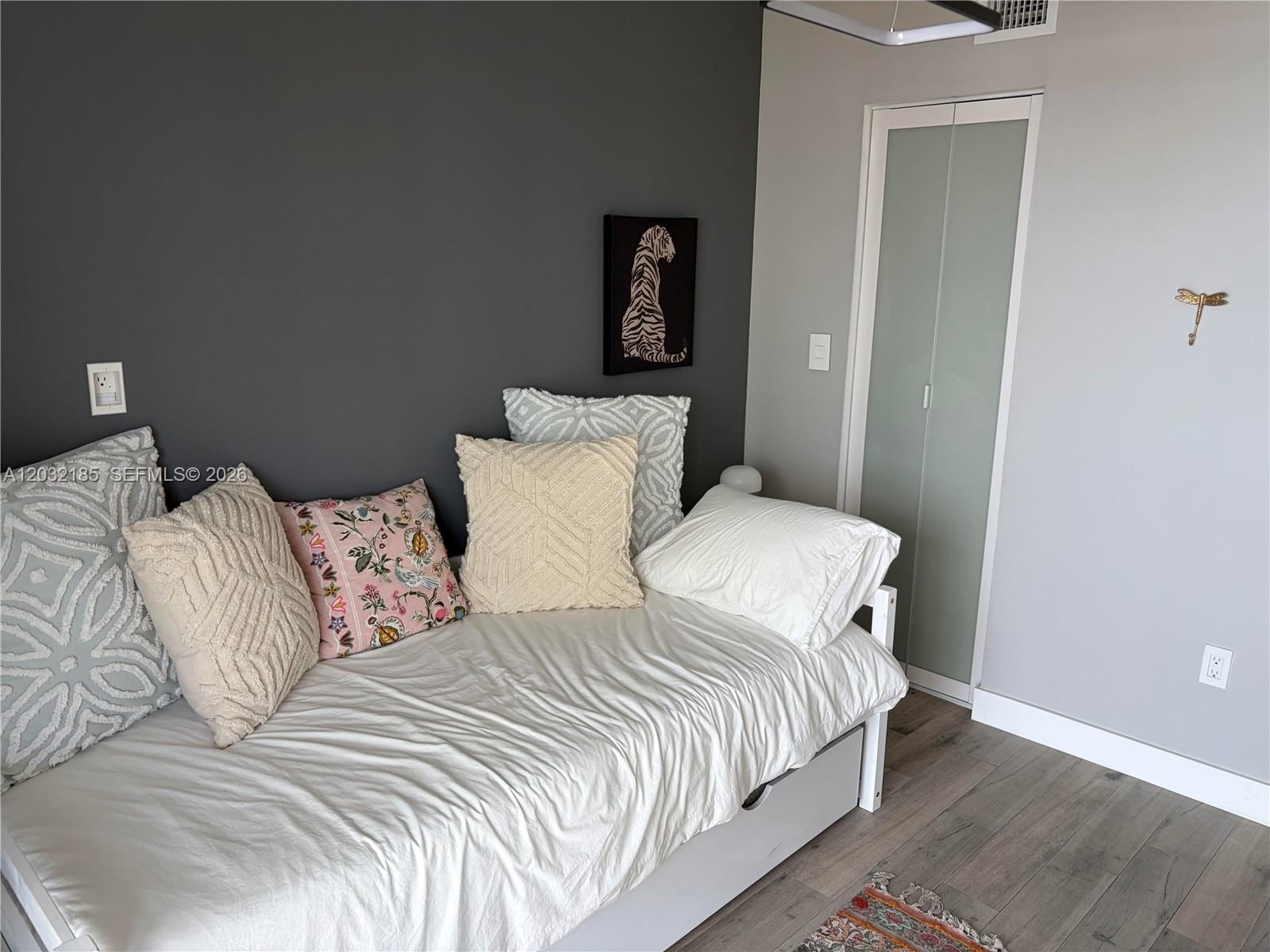 THE GRANDVIEW CONDO - Residential Lease