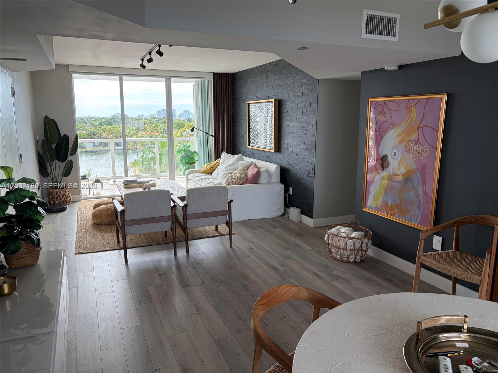 THE GRANDVIEW CONDO - Residential Lease