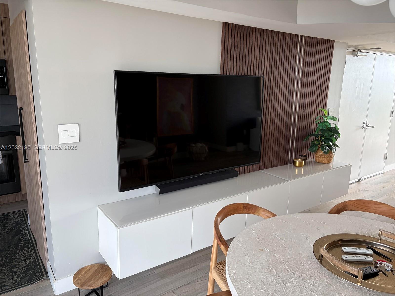 THE GRANDVIEW CONDO - Residential Lease