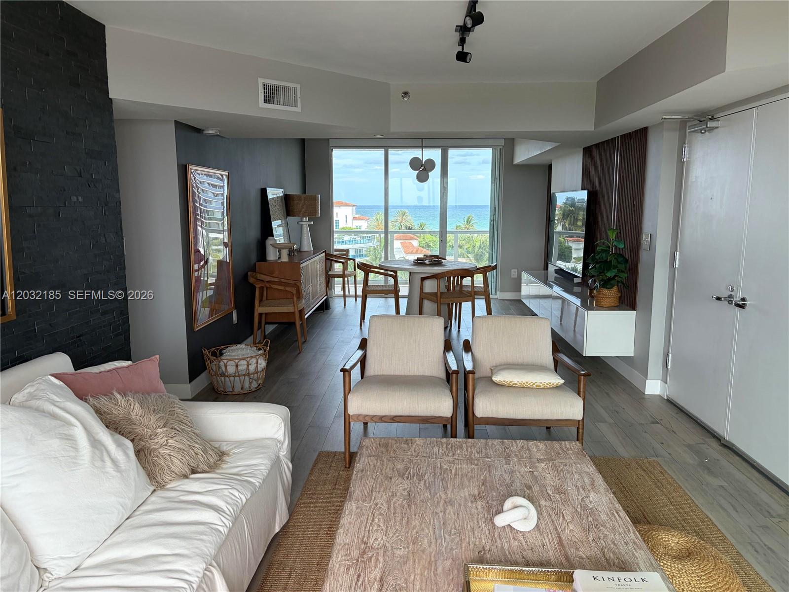 THE GRANDVIEW CONDO - Residential Lease