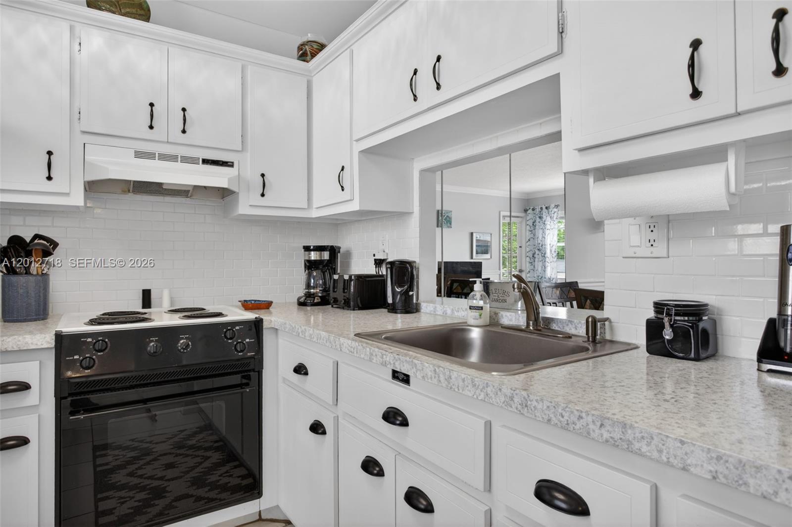 KENWOOD HALL CONDO - Residential
