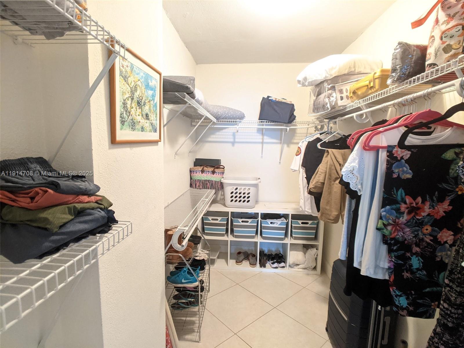 SOUTH BAY CLUB CONDO - Residential Lease