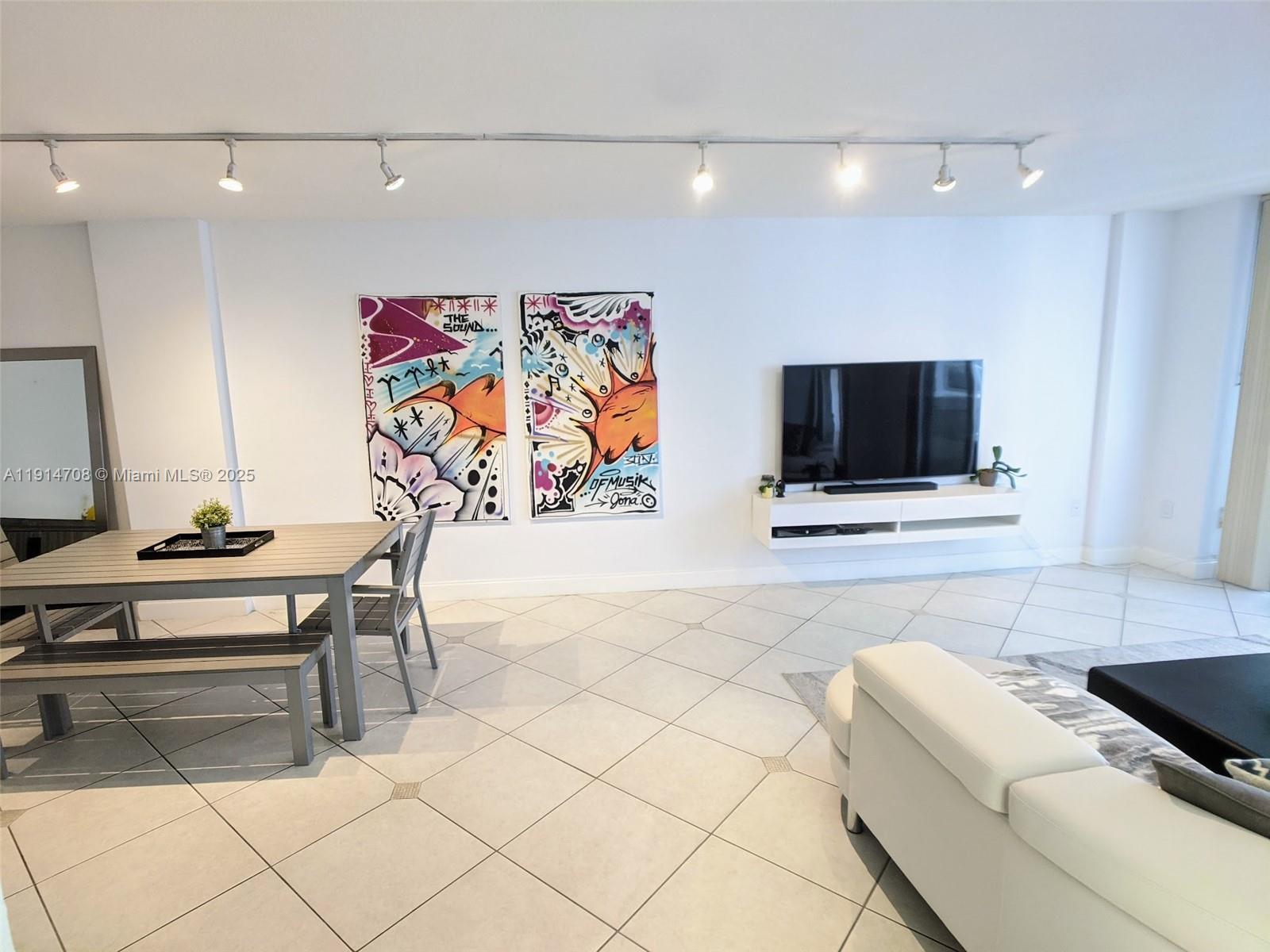 SOUTH BAY CLUB CONDO - Residential Lease