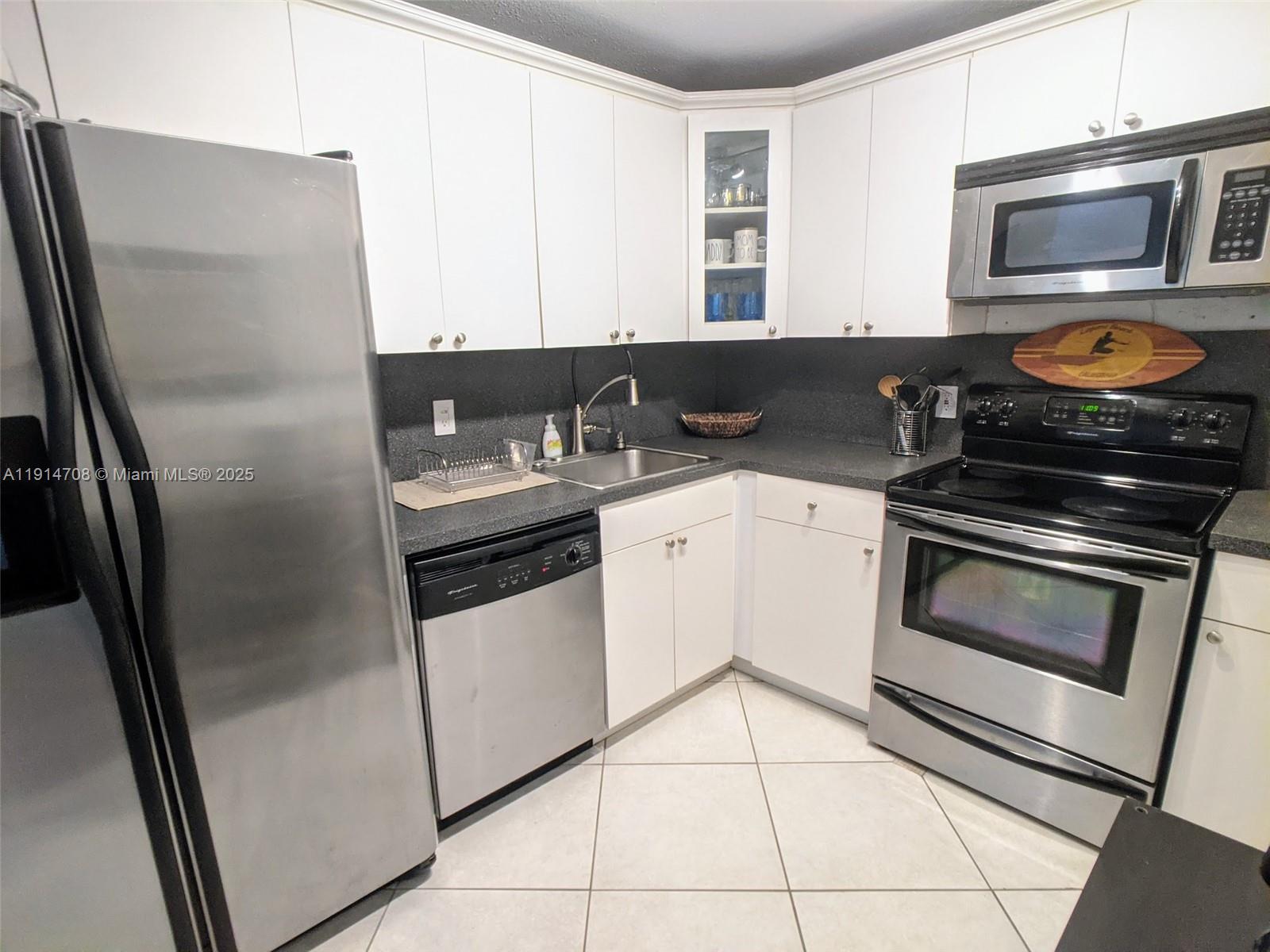 SOUTH BAY CLUB CONDO - Residential Lease