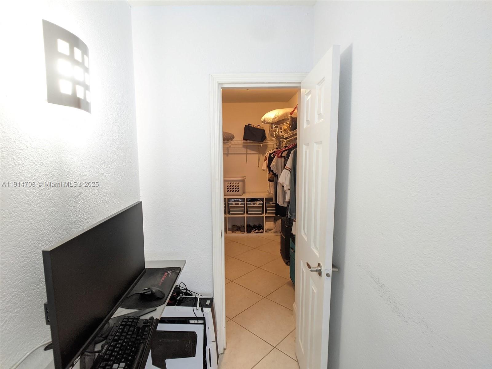 SOUTH BAY CLUB CONDO - Residential Lease
