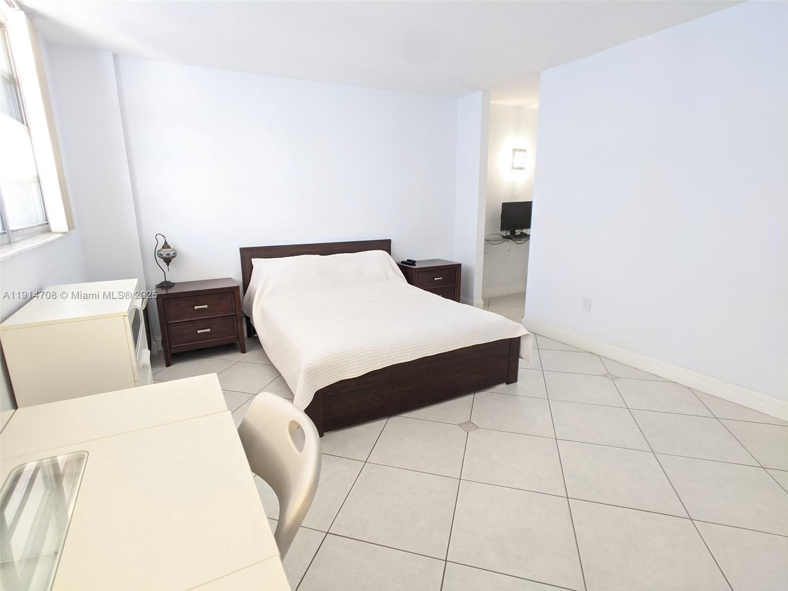 SOUTH BAY CLUB CONDO - Residential Lease