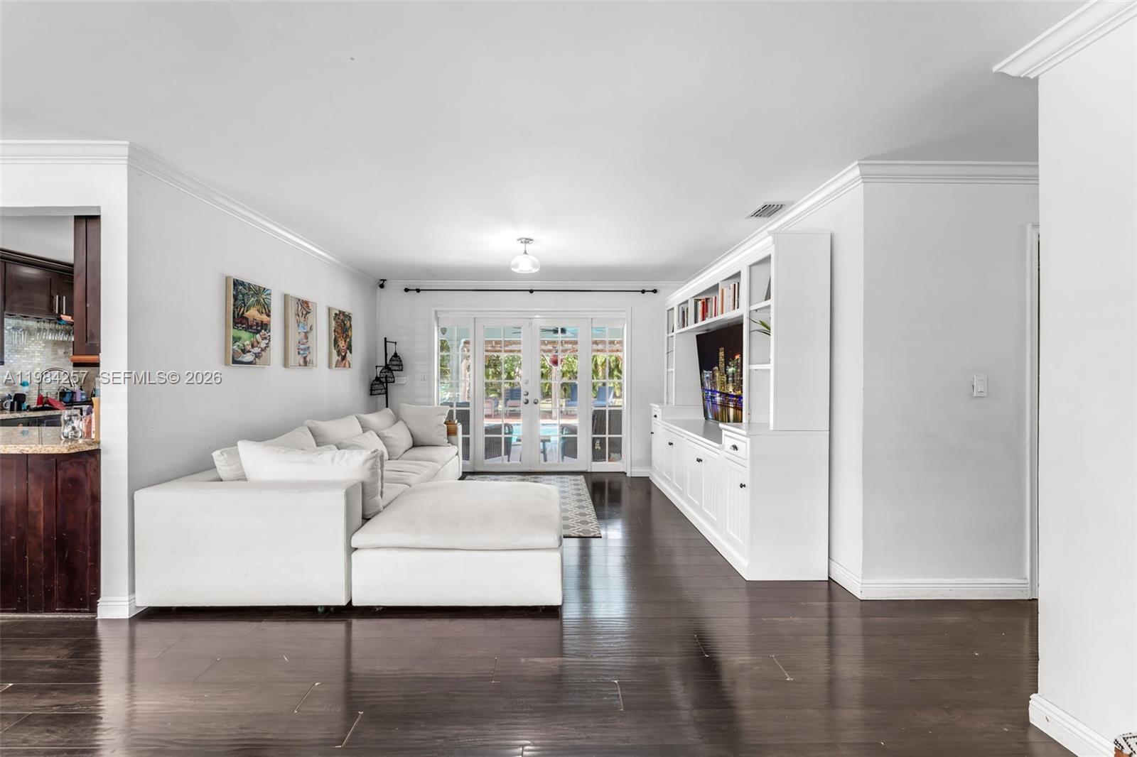 BUZ CARL ESTATES - Residential