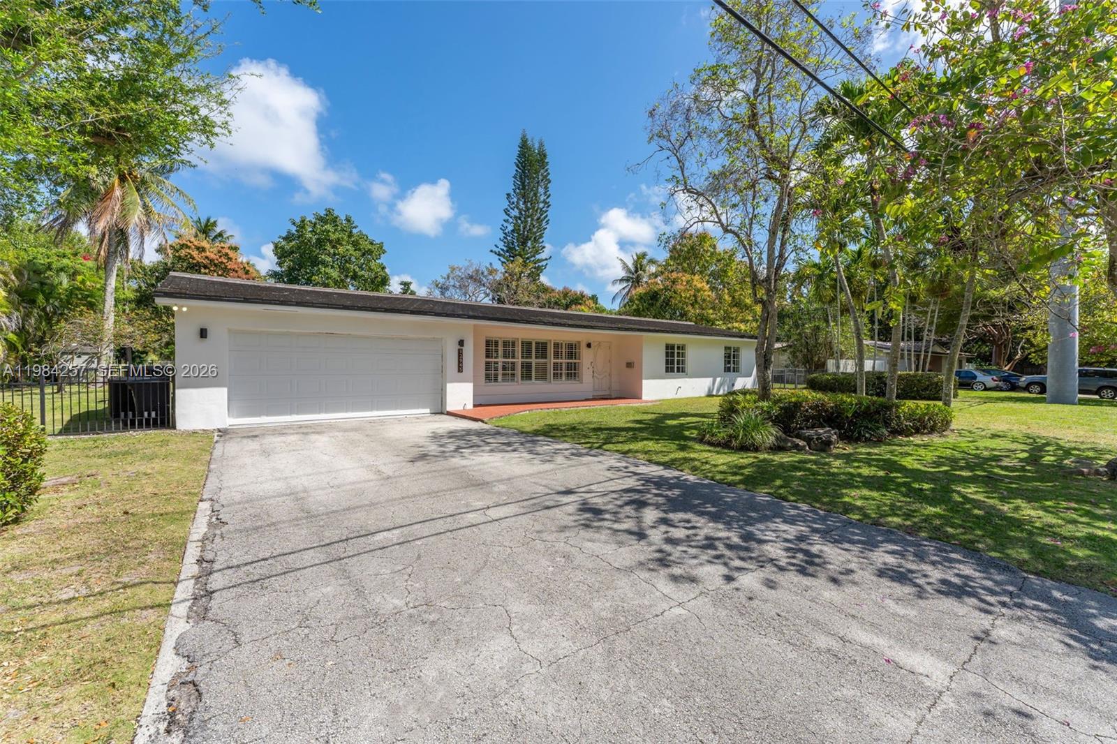 BUZ CARL ESTATES - Residential