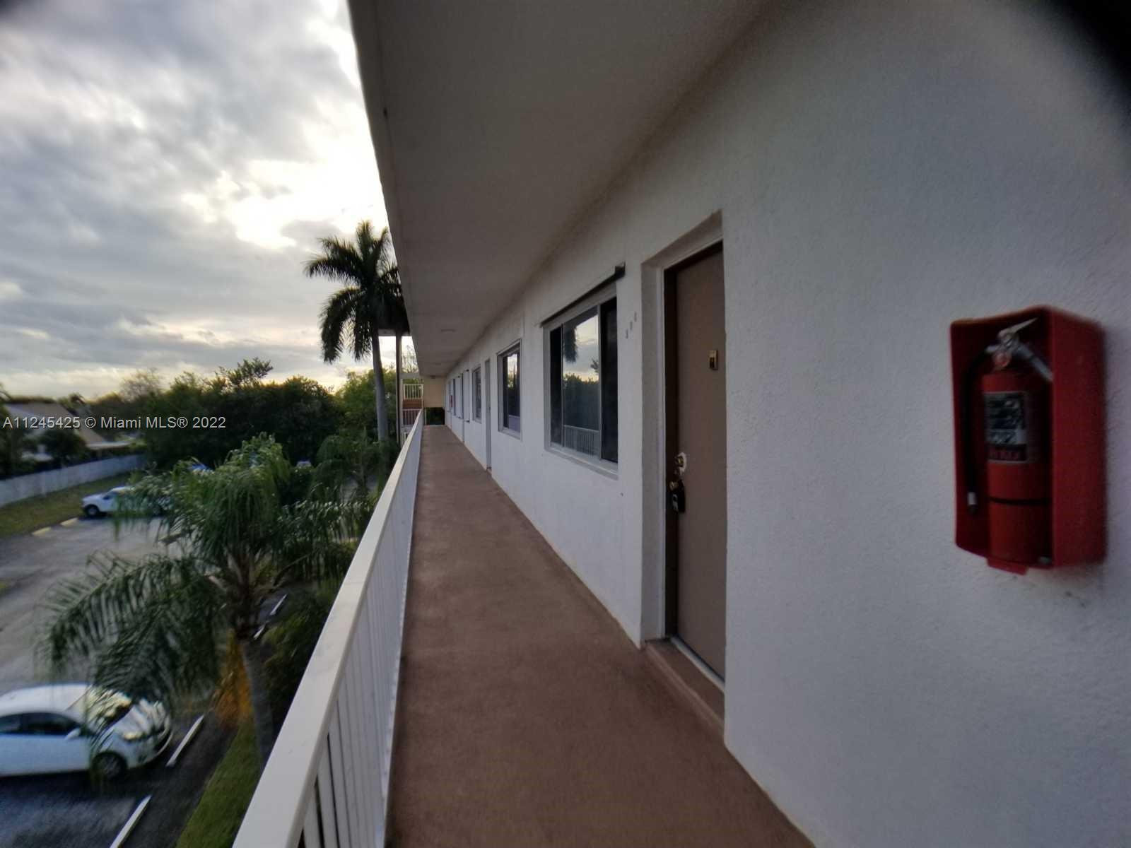 MARINER IV CONDO - Residential Lease