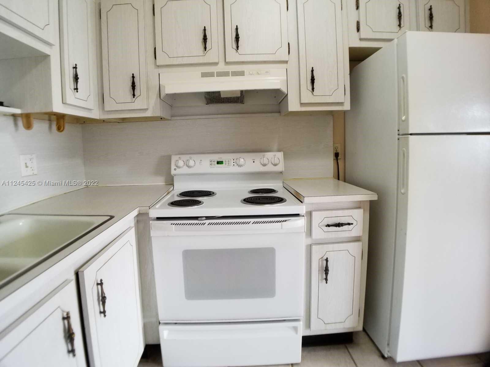 MARINER IV CONDO - Residential Lease