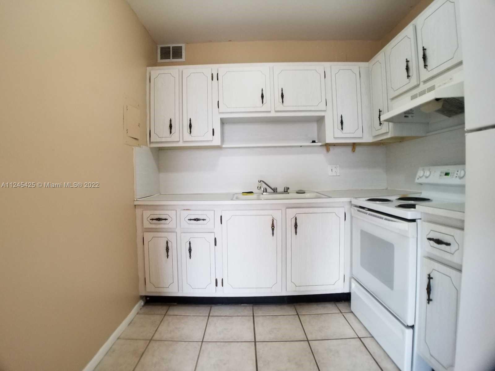 MARINER IV CONDO - Residential Lease