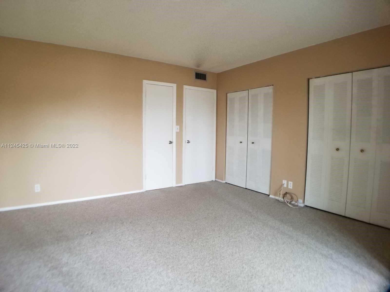 MARINER IV CONDO - Residential Lease