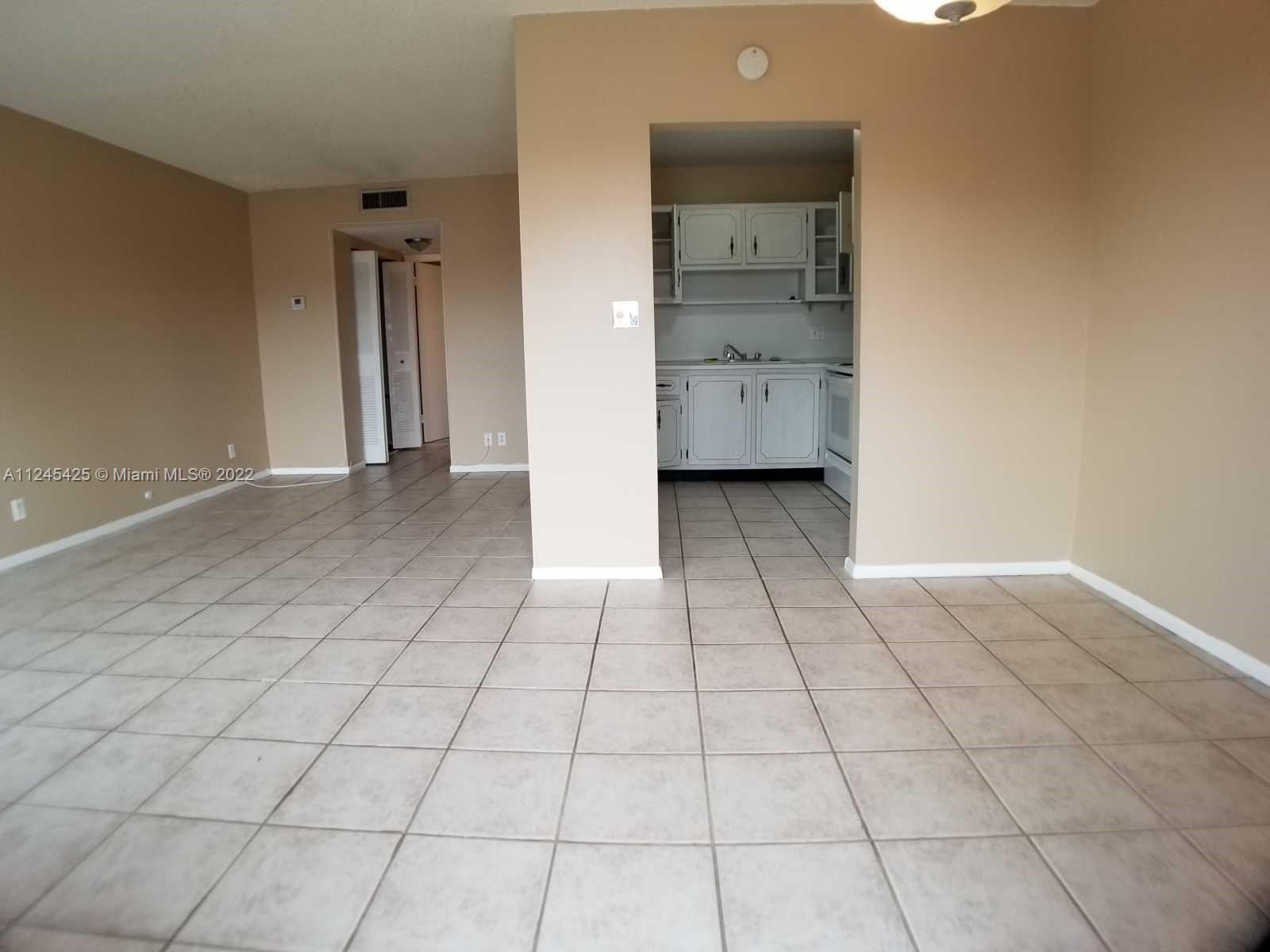 MARINER IV CONDO - Residential Lease