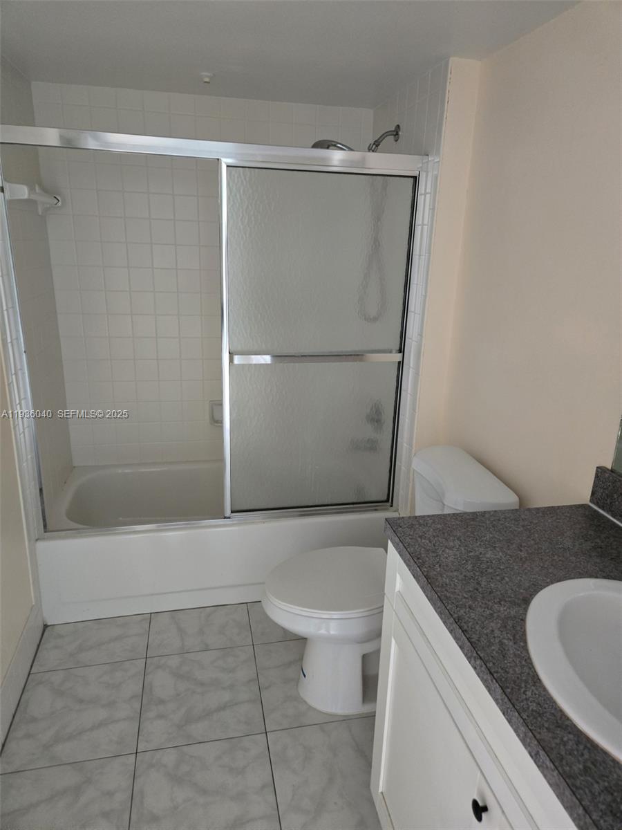 IVANHOE EAST AT CENTURY V - Residential