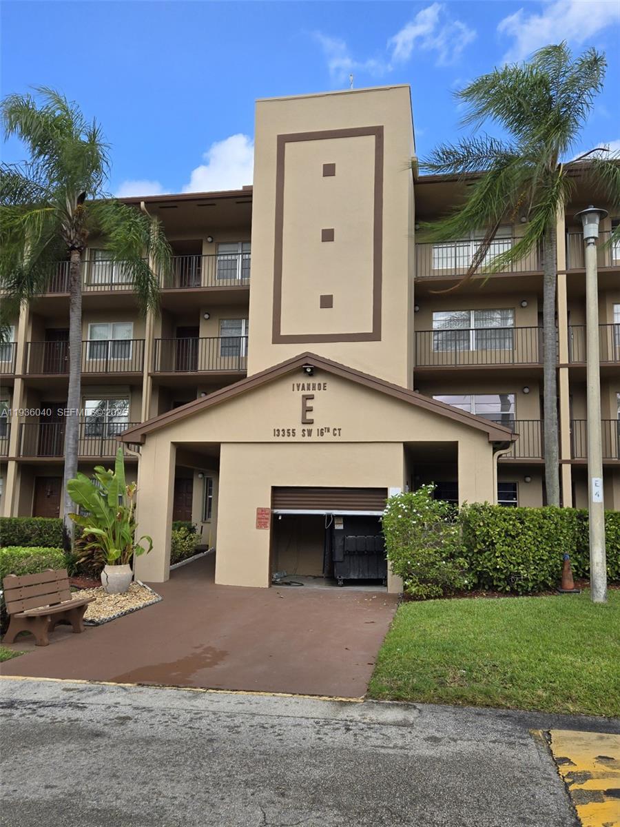 IVANHOE EAST AT CENTURY V - Residential