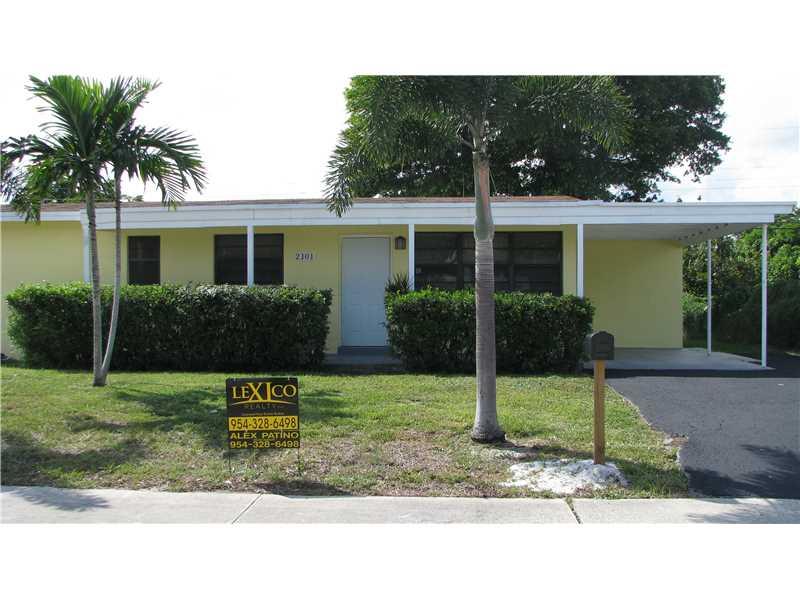 NEWLY REMODELED RESIDENCE WITH MODERN FEATURES BUT MUCH OF ITS ORIGINAL CHARM, NEW APPLIANCES AND CENTRAL A/C. NEW KITCHEN CABINETS WITH MODERN COUNTERTOPS, NEW BATHROOM WITH NEW TILE, SPACIOUS BEDROOMS WITH SANIBEL TILE FLOORING, NEW FIXTURES AND CEILING  FANS WITH LIGHTING, UTILITY ROOM WITH WASHER/DRYER HOOKUPS, WATER HEATER AND STORAGE, NICE FENCED IN YARD WITH PRIVATE DRIVEWAY FEATURING DUAL CARPORT. SUN DECK IN THE BACK PATIO. CALL LISTING AGENT FOR MORE DETAILS. BROKERED BY LEXICO REALTY INC.