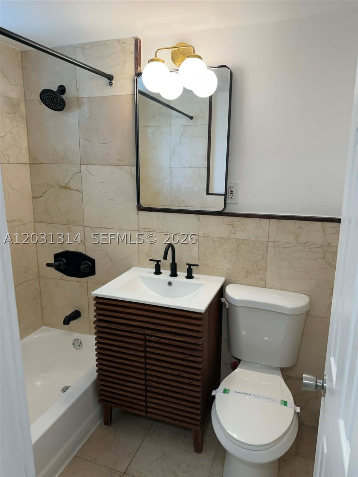 THE SQUARE AT 62ND ST COND - Residential Lease