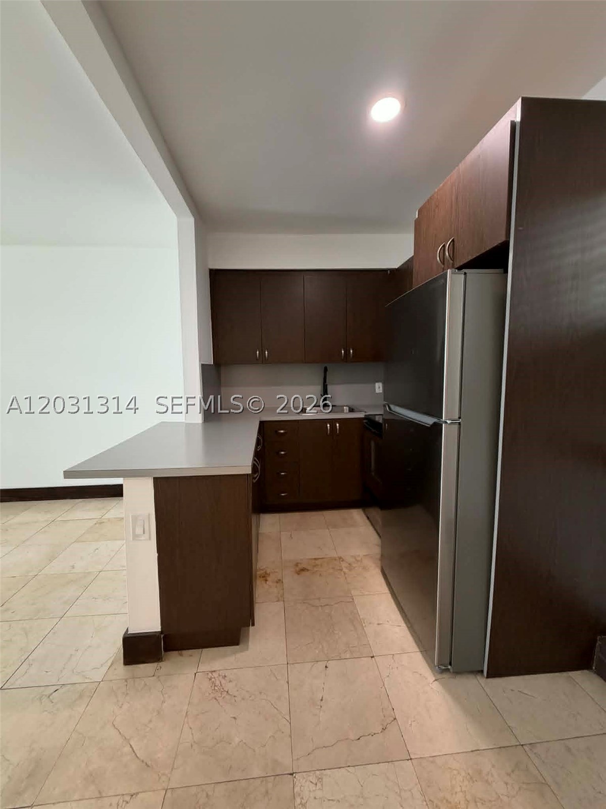 THE SQUARE AT 62ND ST COND - Residential Lease