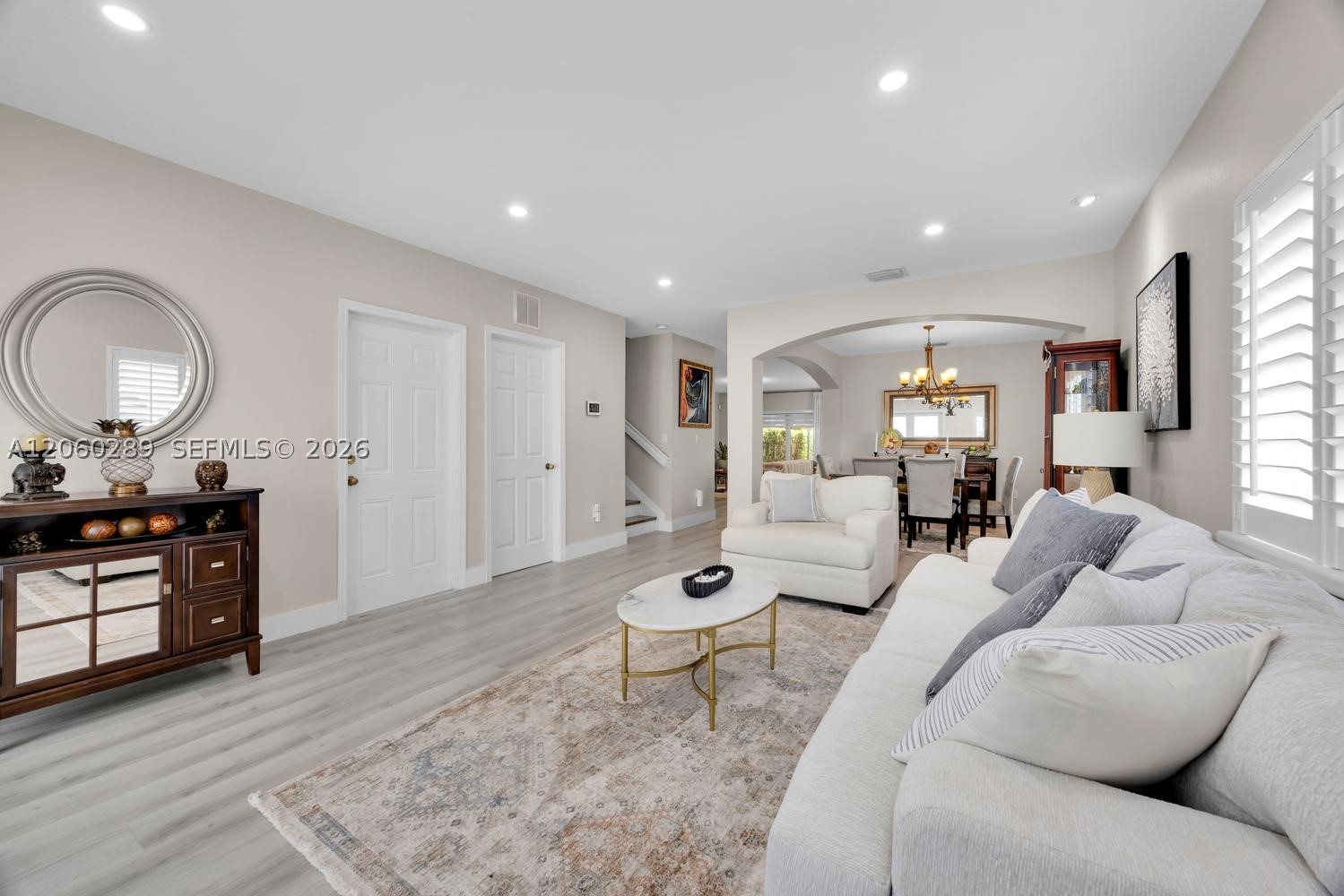 FOREST LAKE PARADISE - Residential